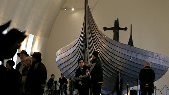 Viking ship 