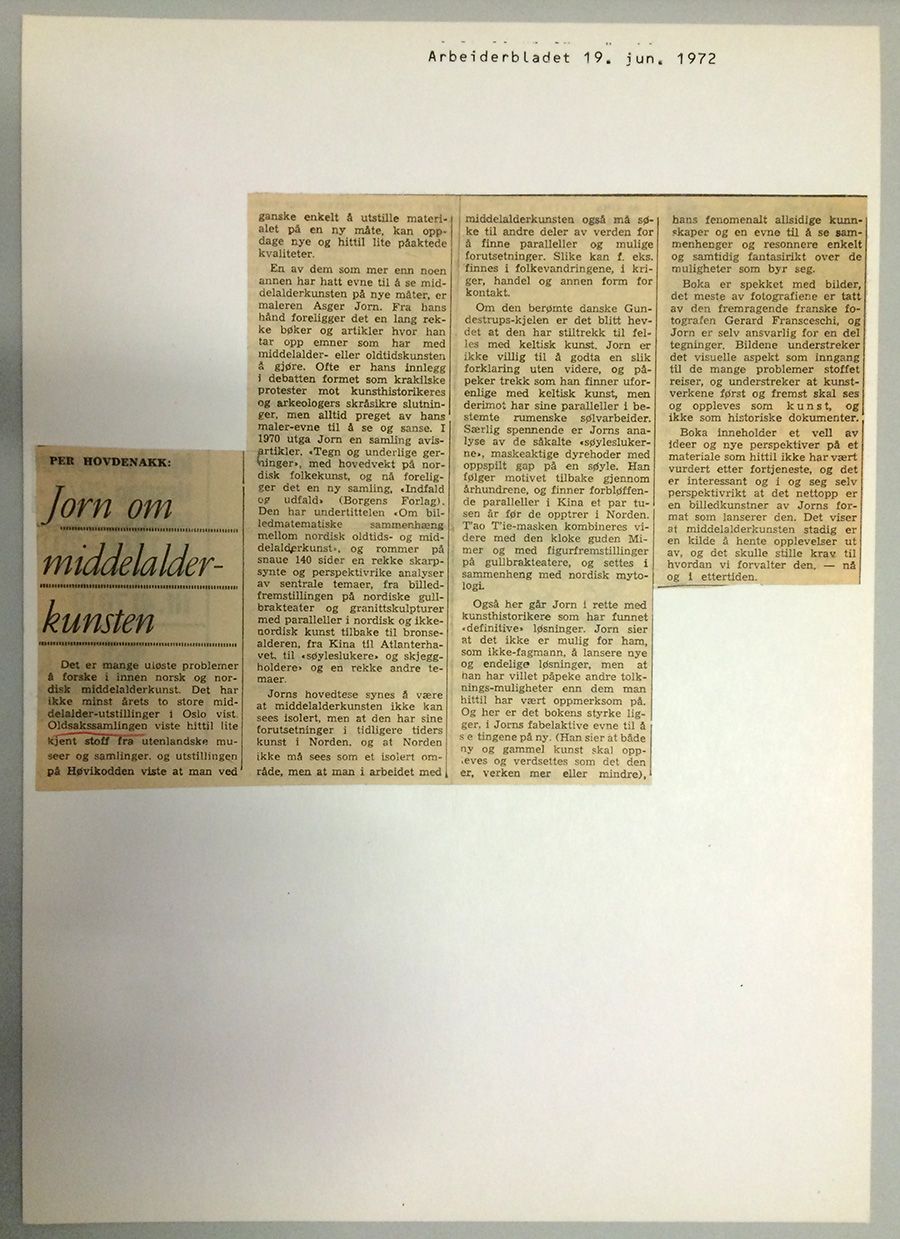 &quot;Per Hovdenakk: Jorn om middelalderkunsten&quot; Avisartikkel fra Arbeiderbladet 19. juni 1972. Foto: Kulturhistorisk museum, UiO / Hilde Sofie Frydenberg