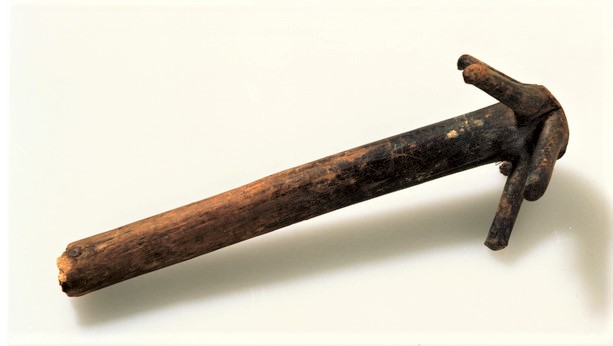 Nærbilde av et verktøy for matlaging i middelalderen.
