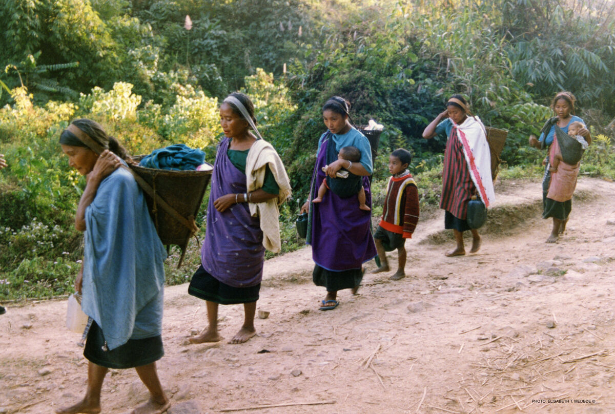 Women on their way home to Langlokso from the market