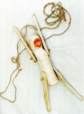 (UEM46950) Acrobat toy monkey made by Sar`et Rongpi, Lindok of Rong`arak 1994. 