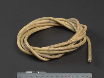 (UEM46954) Used for finer work, such as small baskets, small boxes (jewelry boxes), trays, etc. Material: Rattan and cane. 