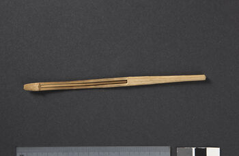 (UEM46955) Jew’s harps are available in both metal and bamboo. Material: Bamboo. Karbi Anglong Hamren district.