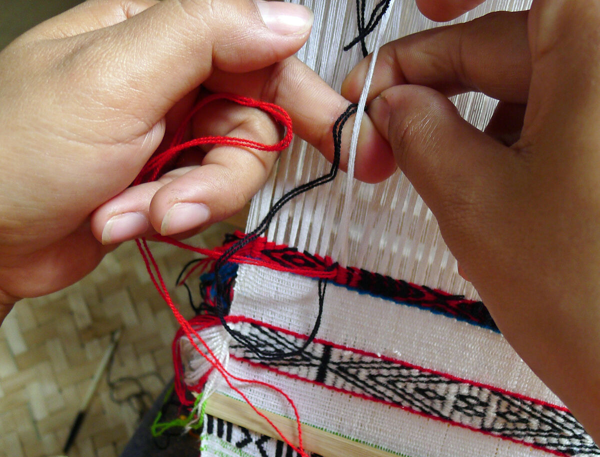 detail weaving