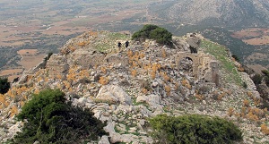 Bildet kan inneholde: stein, outcrop, geologisk fenomen, berggrunn, geologi.
