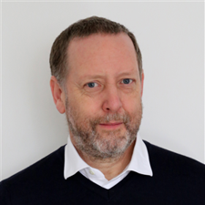 Portrait photo of a man
