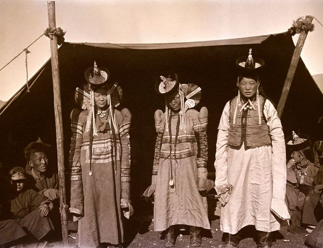 Mongolske prinsesser, Uliastai 1912.