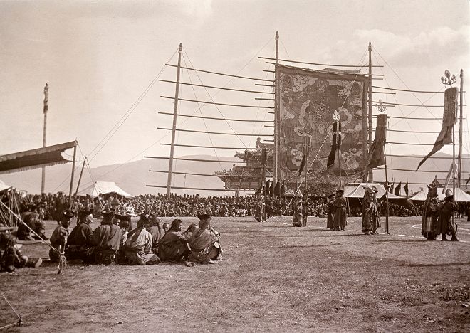 Frå den buddistiske festivalen Tsam, Ulan Bator 1912.