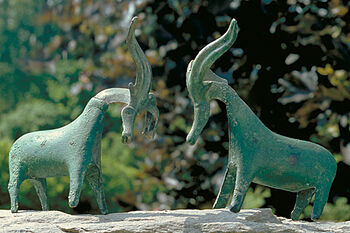 statue ,skulptur ,dyrefigur ,terrestrisk dyr ,wildlife.