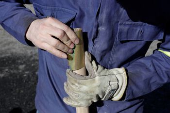 Hand ,Arm ,Glove ,Sleeve ,Gesture.